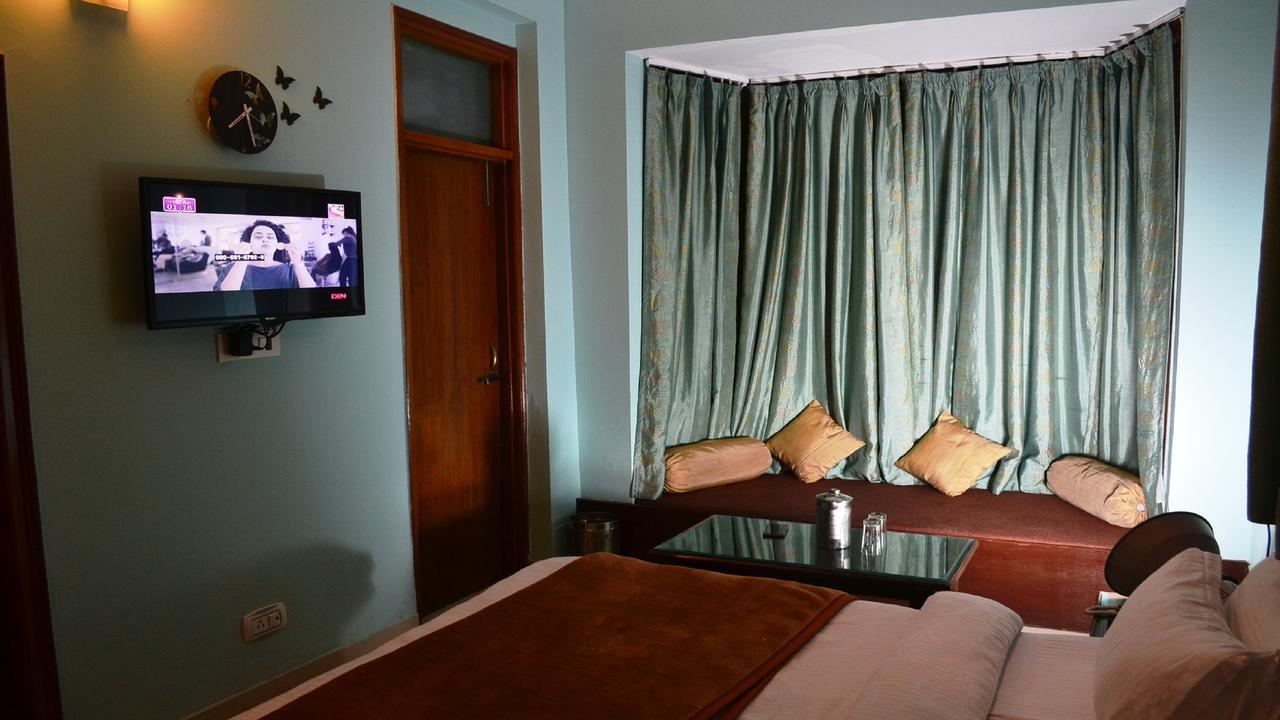 Oyo 19024 Majestic Oak Bush Hotel Mussoorie Exterior photo