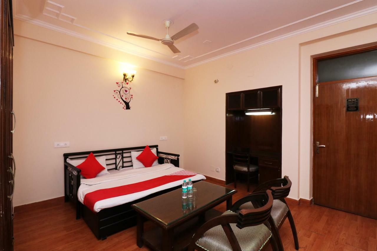 Oyo 19024 Majestic Oak Bush Hotel Mussoorie Exterior photo